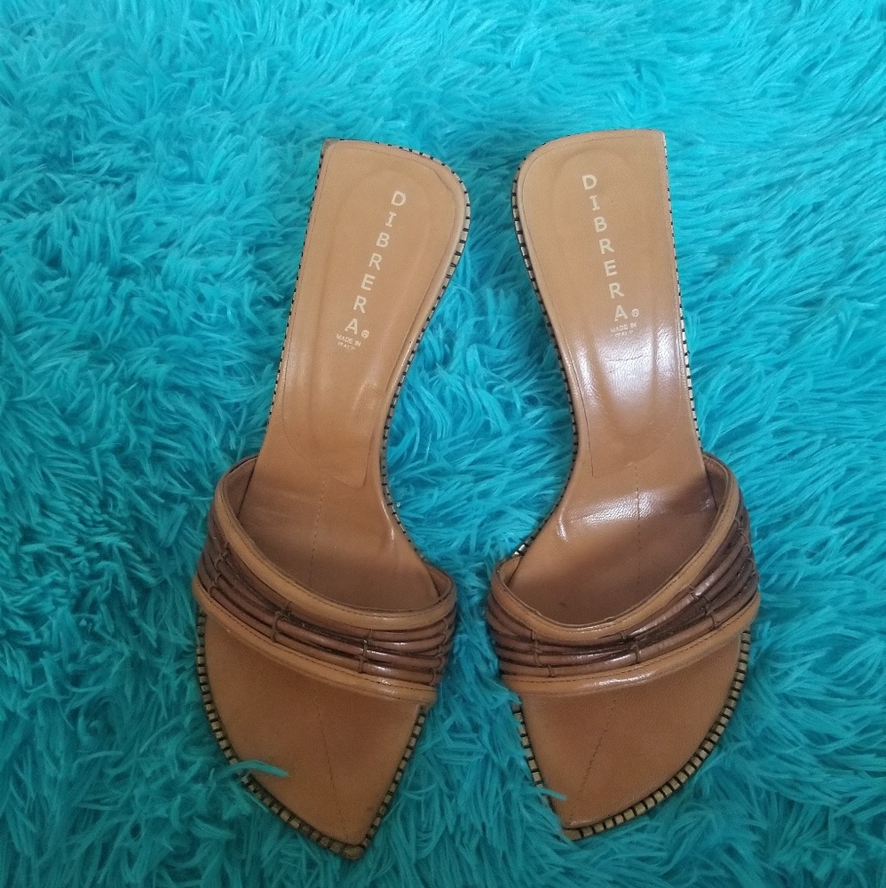 Dibrera sandals